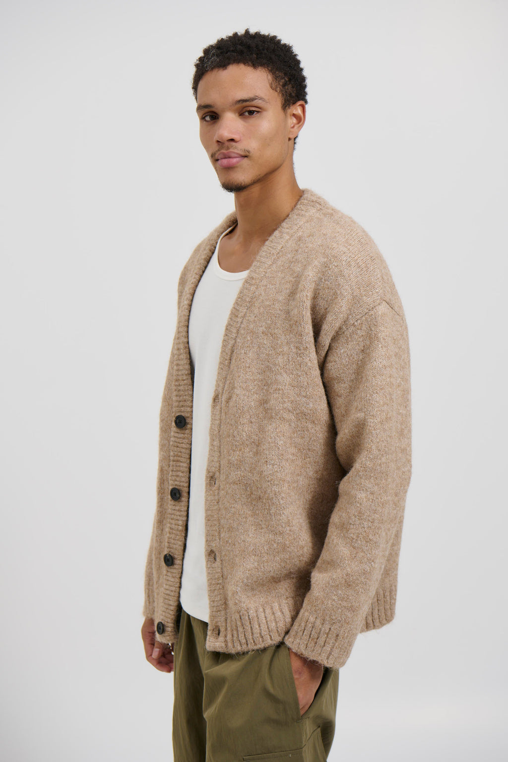 Knitted Oversize Cardigan – Camel – Cozy & Stylish Layering Sweater