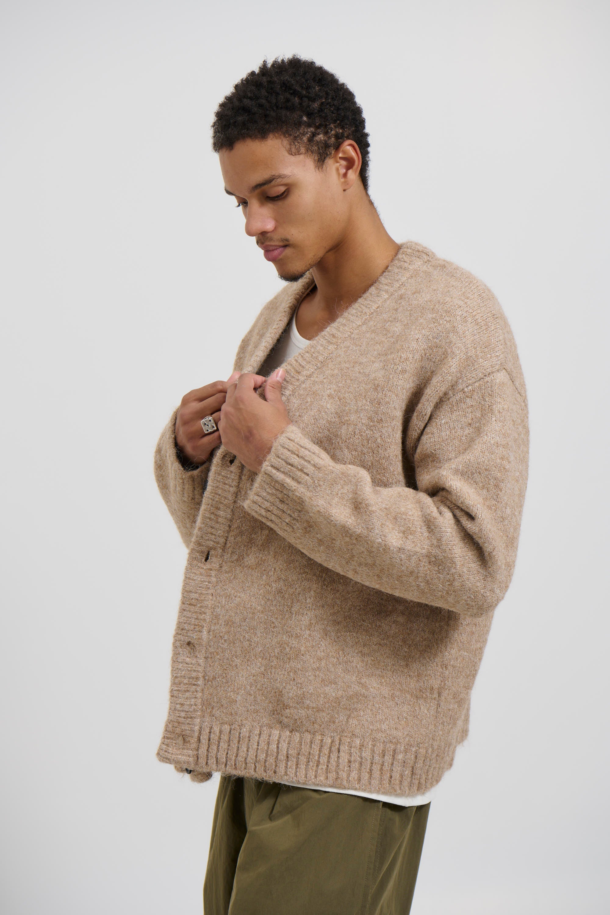 Knitted Oversize Cardigan – Camel – Cozy & Stylish Layering Sweater