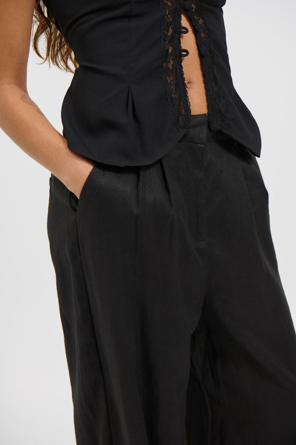 Selvoriaᵀᴹ Linen Pant – Black Wide-Leg Relaxed Fit