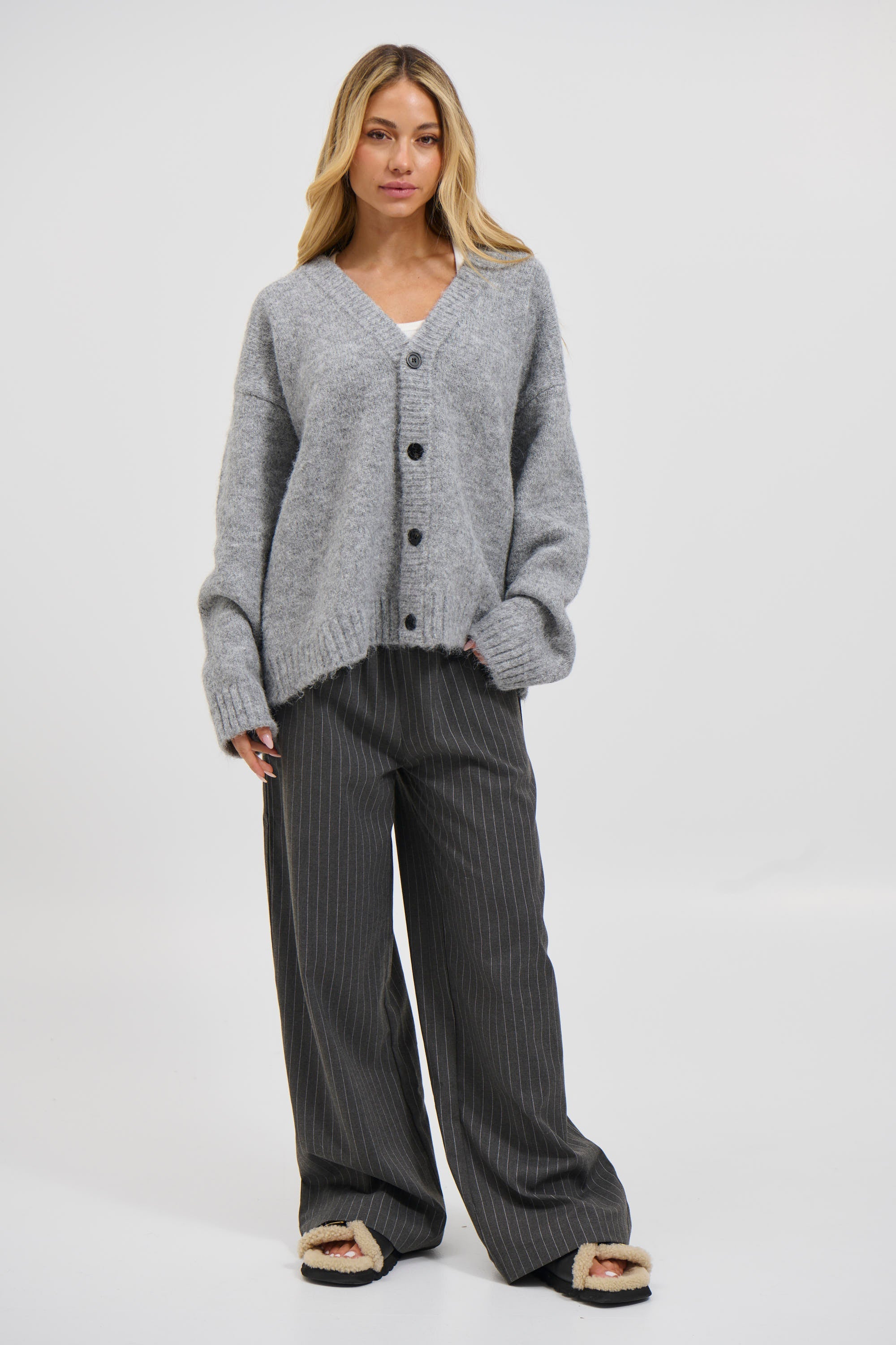Loomara™ - Unisex Knitted Oversize Cardigan