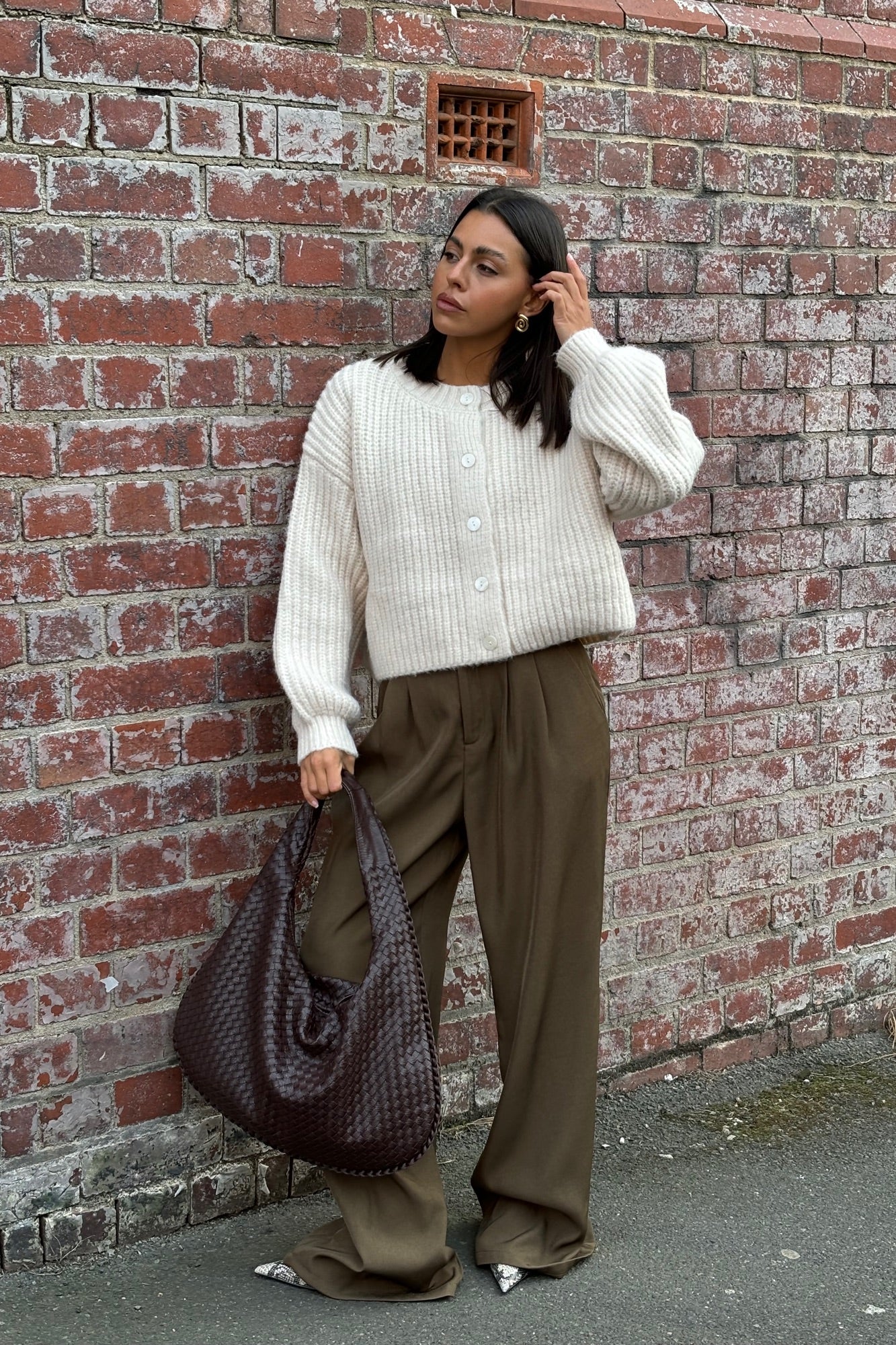 Veloura | Wide Leg Flowing Women’s Pants with Pockets & Zip Closure