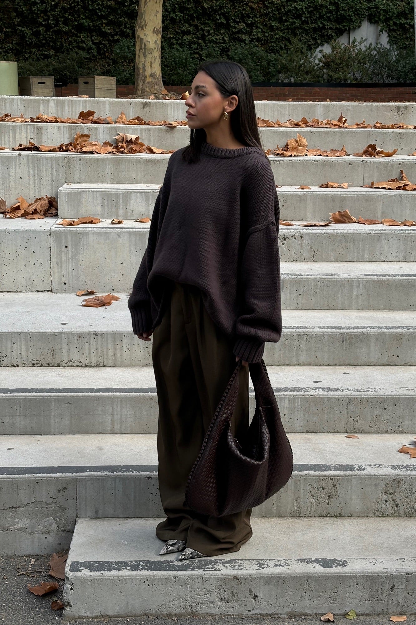 Veloura | Wide Leg Flowing Women’s Pants with Pockets & Zip Closure