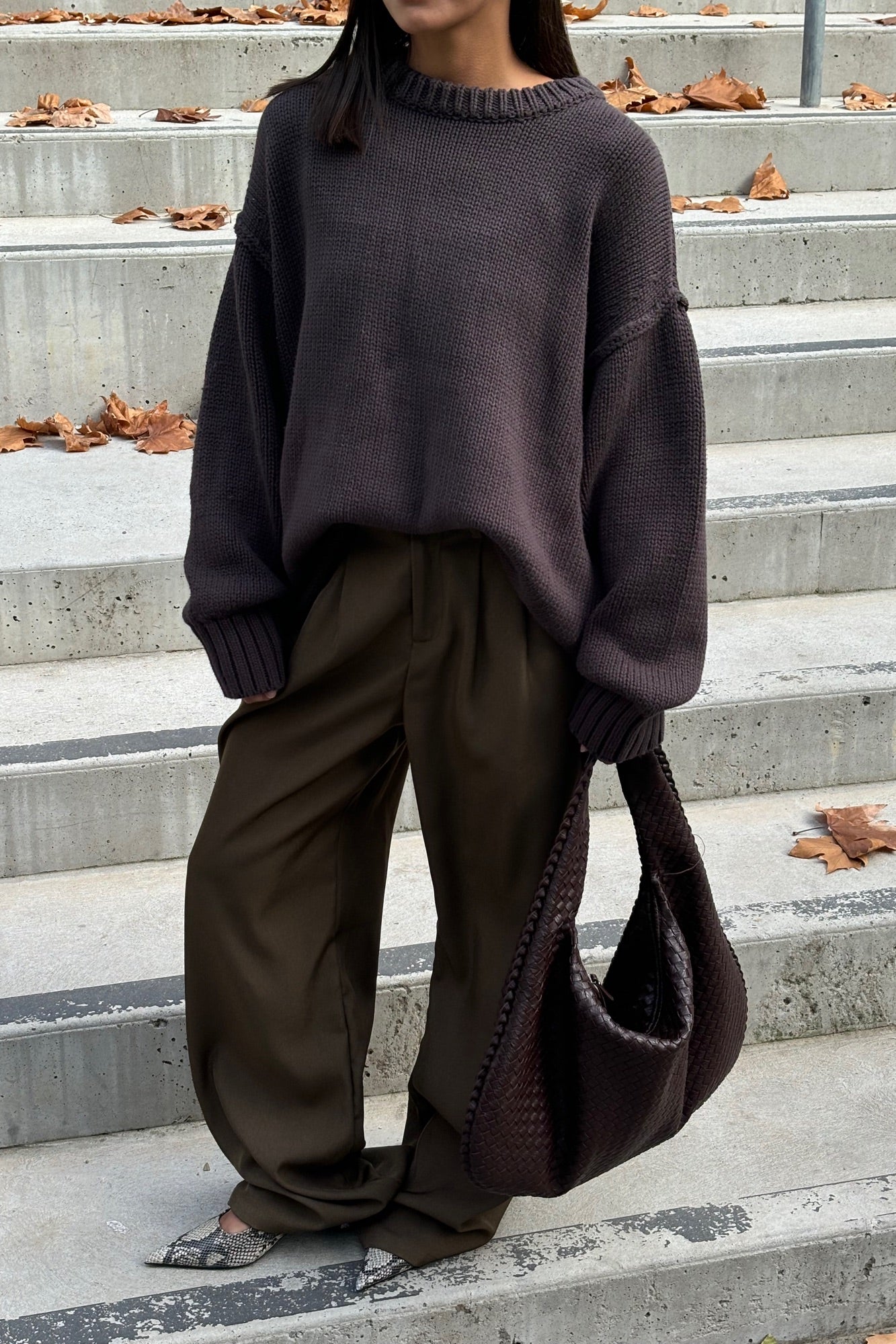 Veloura | Wide Leg Flowing Women’s Pants with Pockets & Zip Closure